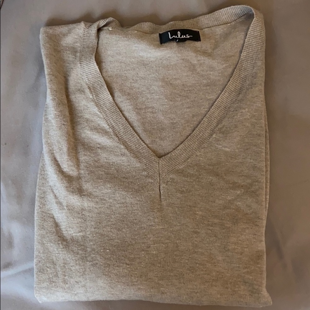 Oversized beige v neck sweater